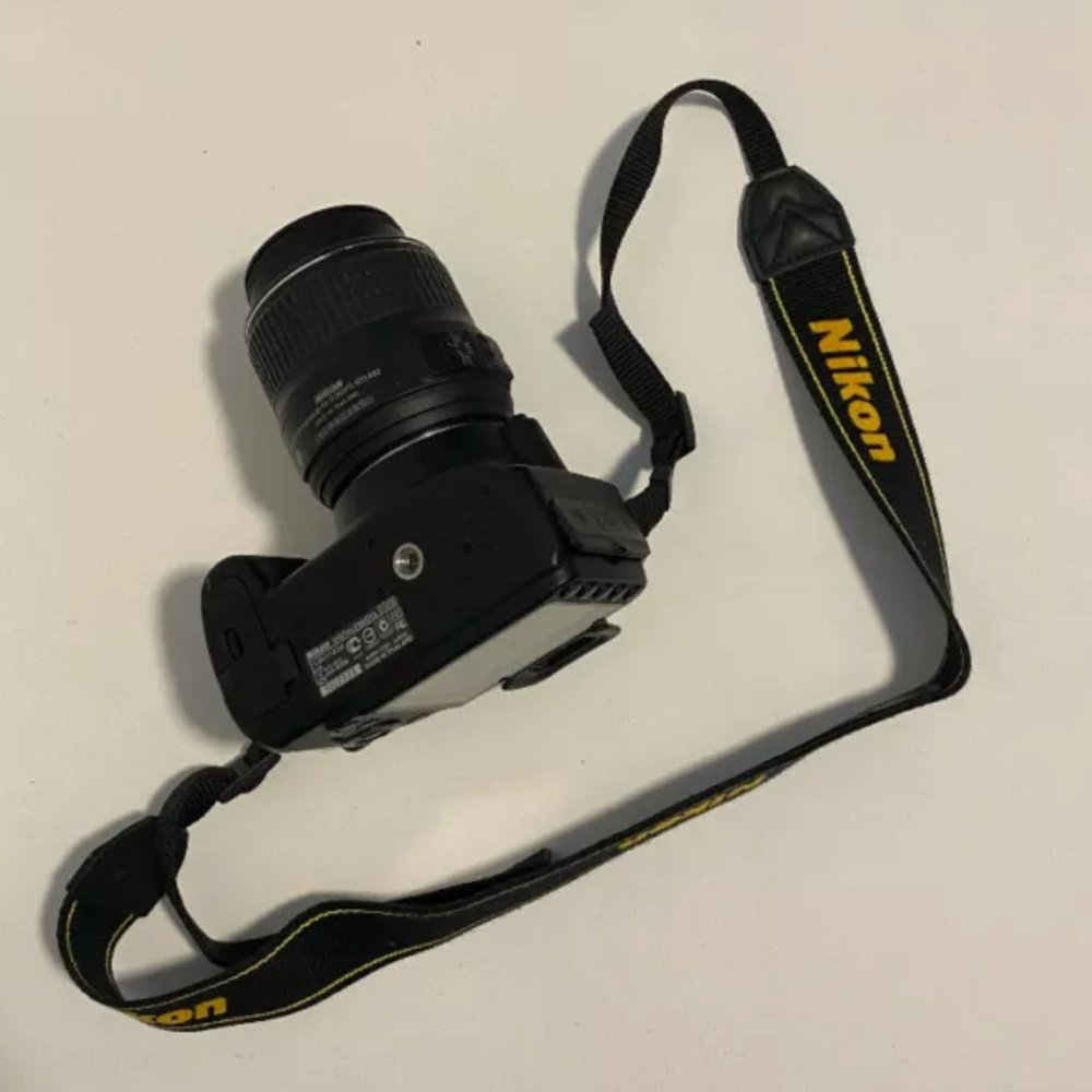 Nikon DSLR Camera D3200 Bundle With Two Lens, Timelapse Remote and More - Picture 5 of 12
